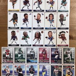 2021 Panini Football Sticker And Card Collection Lot 2021 Panini Sticker And Card Collection - Mini Card Collection, Big Heads, Rookies And Cracked Ic