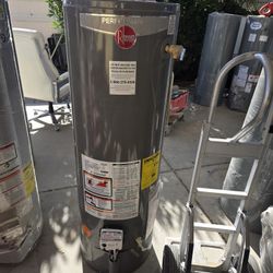 Gas Water Heater 40gal Like New 1yr Wrrty 