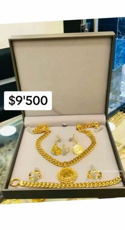 Luxury Gold Jewelry Set with Watch.