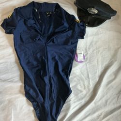 Sexy windsor cop costume  