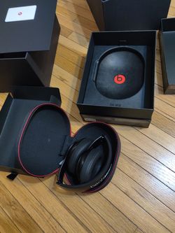 Beats by Dre 1st ed NEVER USED