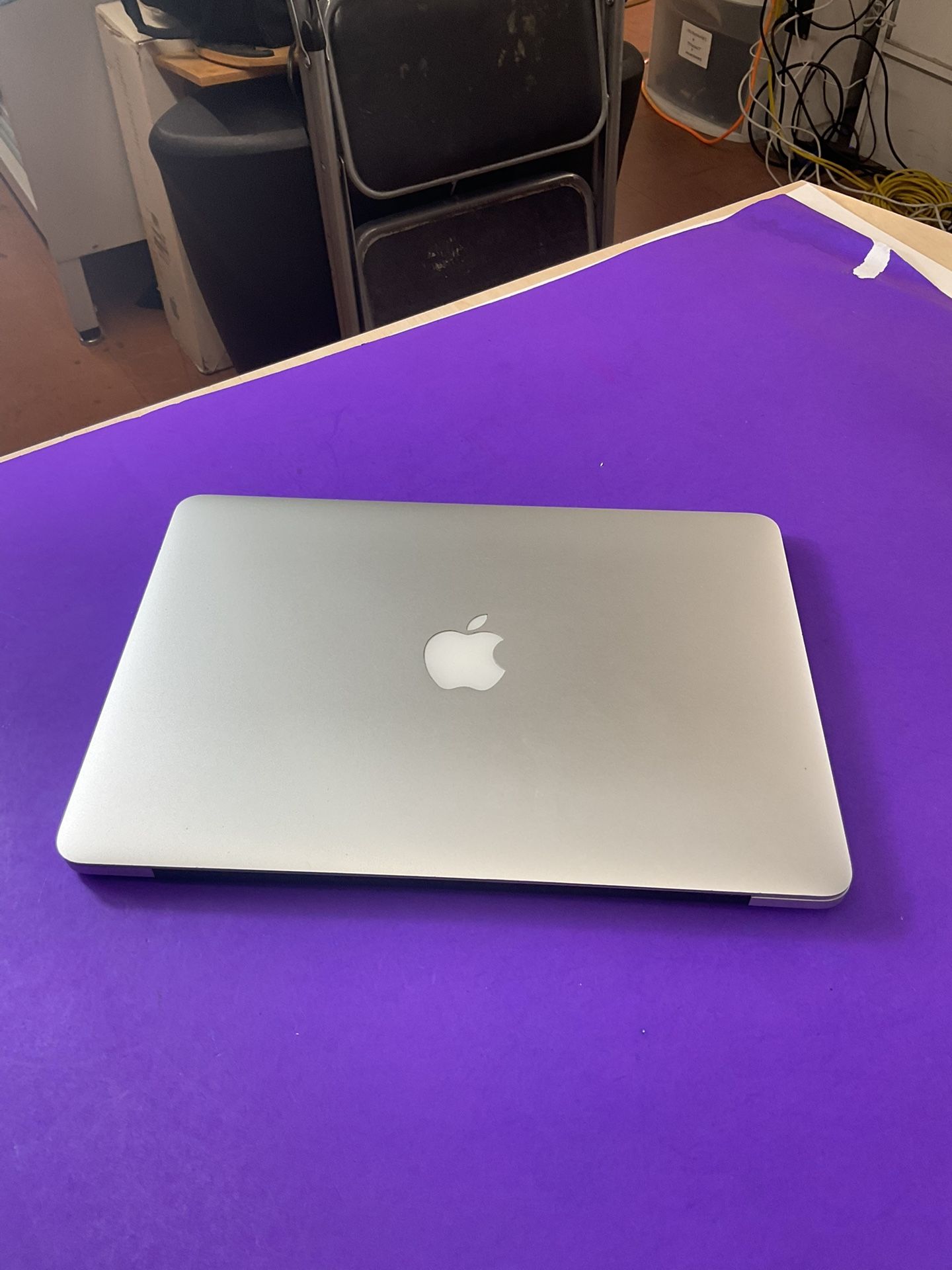 Apple MacBook Pro 13” (Early 2015) – 2.7GHz i5, 8GB, 256GB SSD, macOS 12.7.6 – A1502