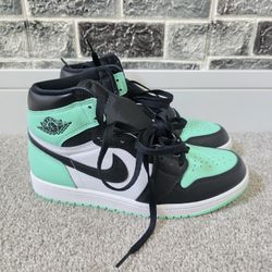 Air Jordan 1 Retro High OG Women's White/Black-Green Low Sneakers Size 10.5