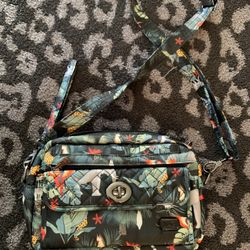 New! Lug Safari Print Travel Cross Bag 
