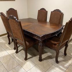 Dinning Table With Chairs 