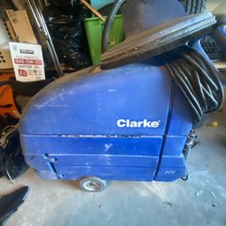 CLARKE ENCORE Floor Scrubber