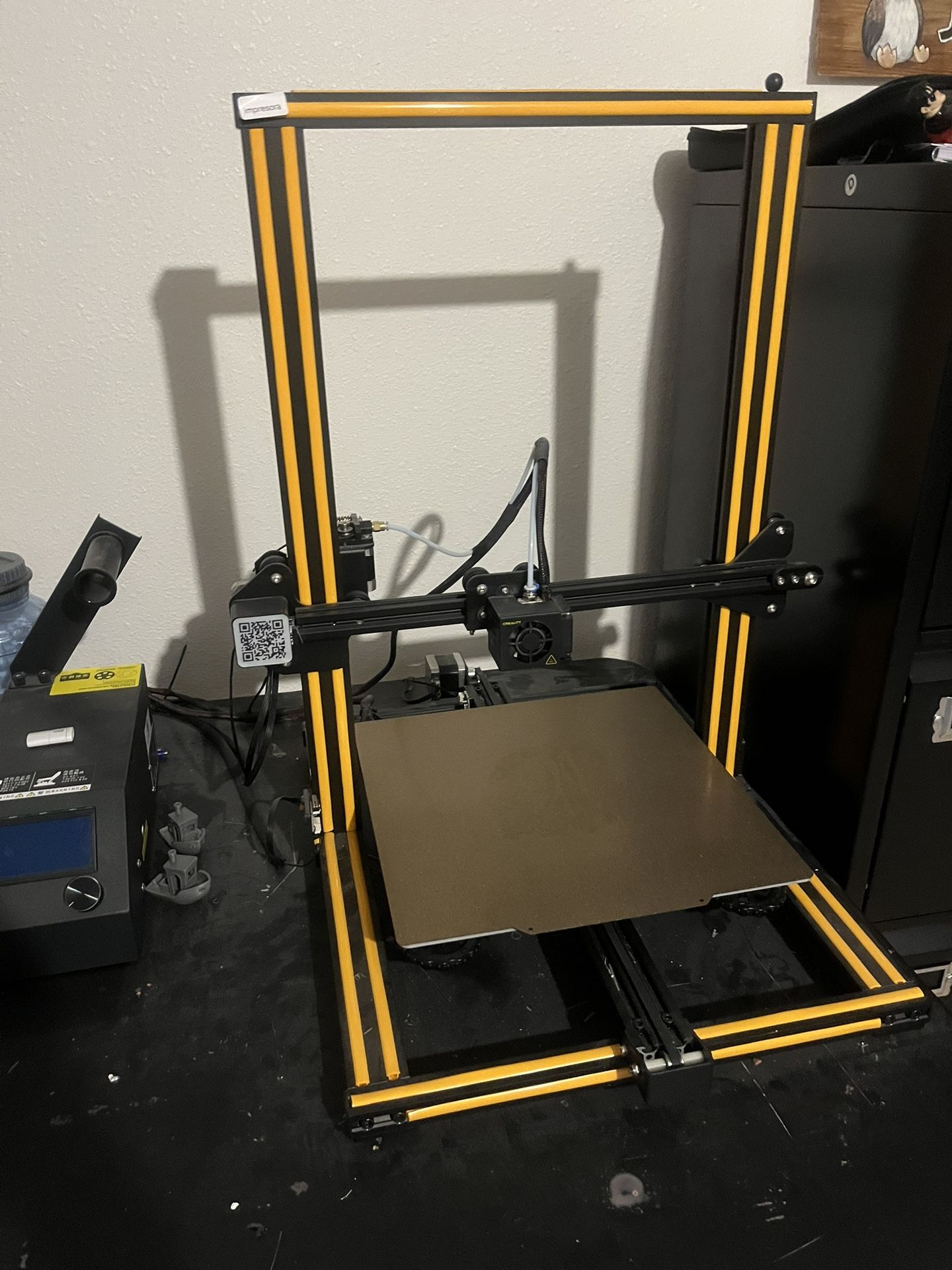 3-D Printer CR-10 W/ Bed Upgrade (Magnetic Bed) + PLA Spools