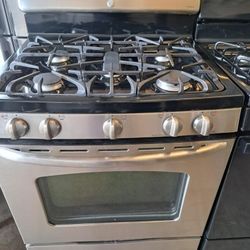 GE Gas Stove W/ Convention Oven