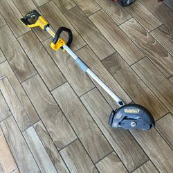 DEWALT 20V MAX 7.5 in. Cordless Battery Powered Lawn Edger (Tool Only)