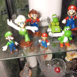 Super Mario Nintendo Figure Collection Lot