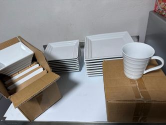 Overandback 28-Piece Ribbed Dinnerware Set