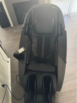 Massage Chair Human Touch Novo XT pro (read description!!!)