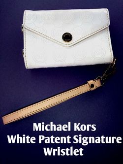 Michael Kors White Patent Leather Signature Smartphone Wristlet