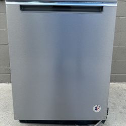 Dishwasher Stainless Steel Excellent Condition Delivery Available W/Warranty Very Clean 