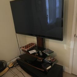 Flat Screen Tv with Tv Stand