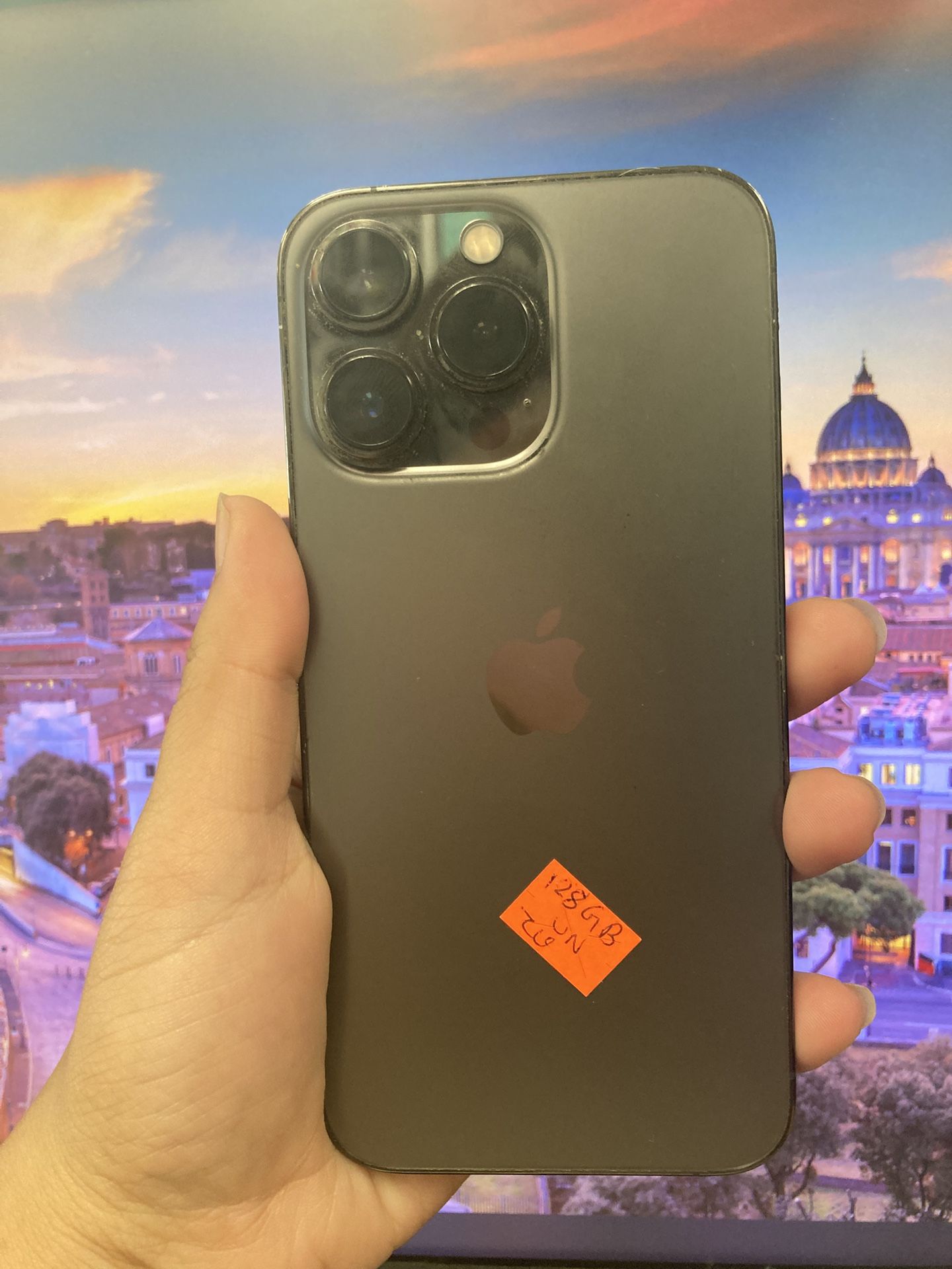 Factory Unlocked Iphone 13 pro 128 gb comes with store warranty