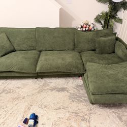 Free Sectional - Must pickup After You Confirm 
