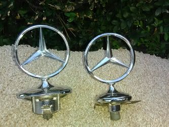 Mercedes Benz hood ornament