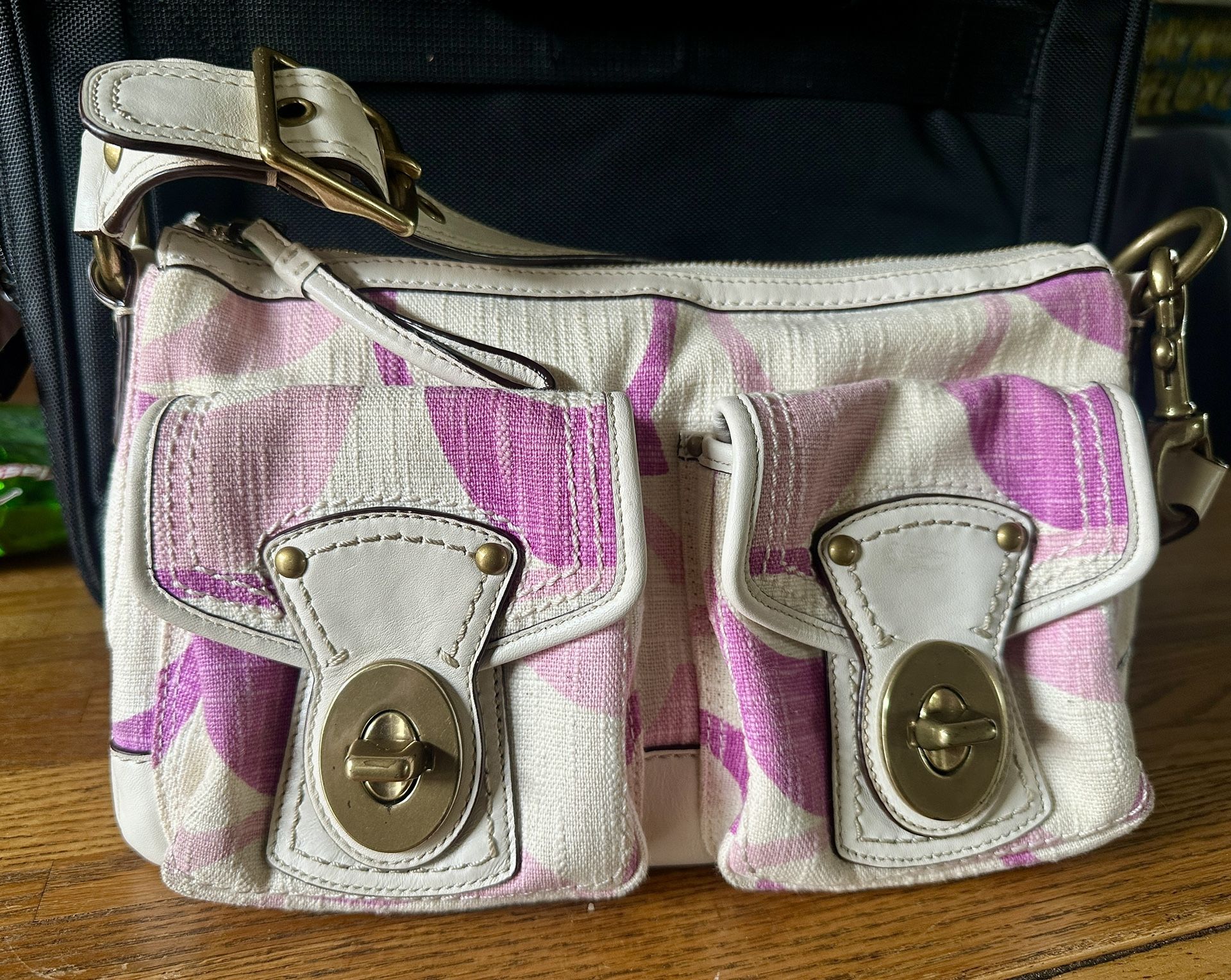 Y2K Coach Pink Signature Legacy Shoulder Bag!