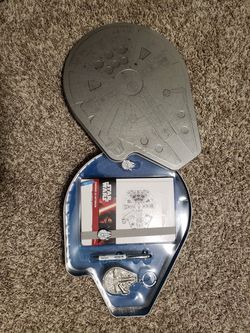 Star Wars: Millennium Falcon Stationary Set