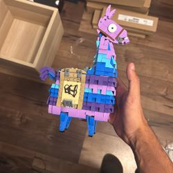 Lego Fortnite Llama 