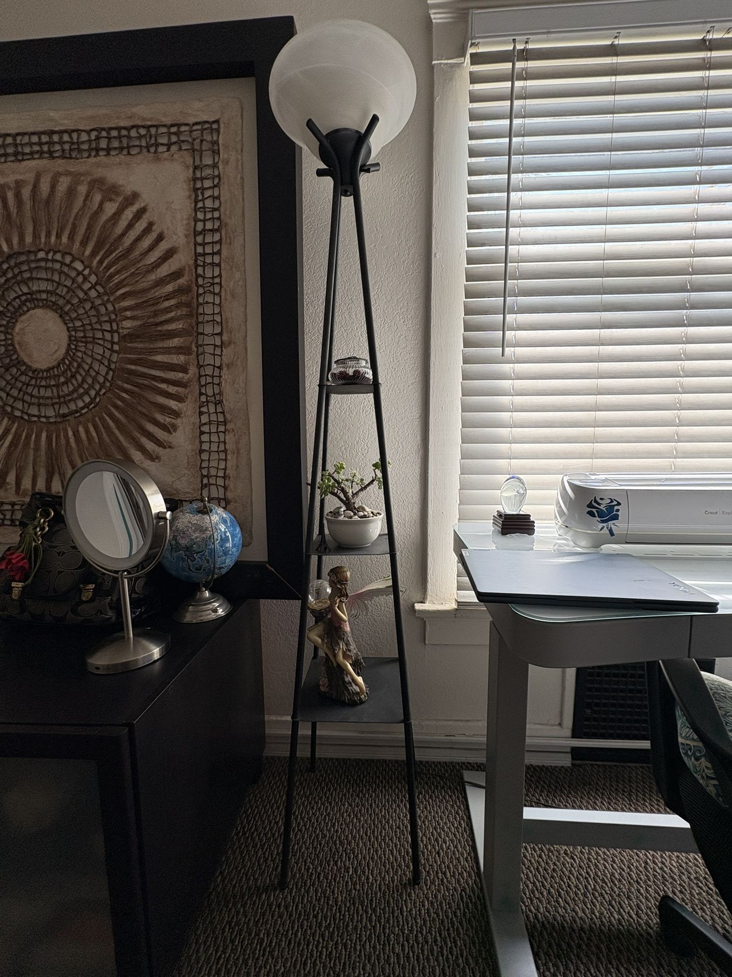 Working Light With Shelf’s