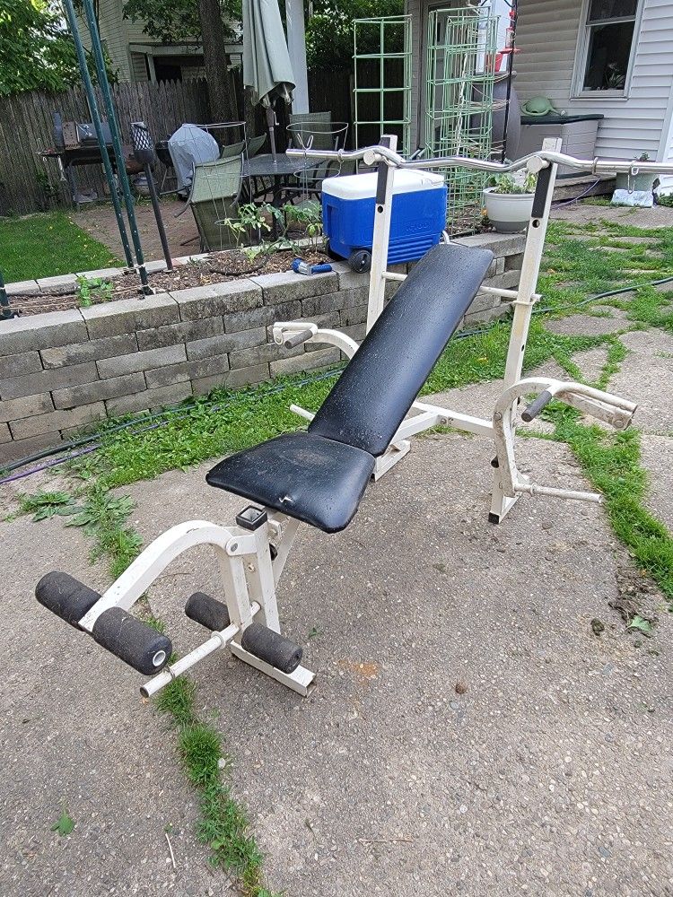 Weight Bench