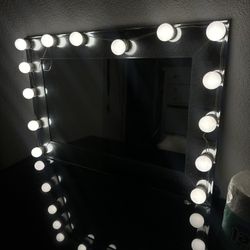 Vanity Mirror Set 