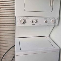 24" Kenmore Washer And Dryer Washer 110v Dryer 220 V