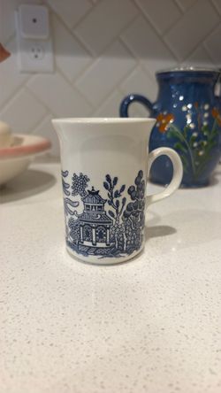 vintage Churchill Blue Willow Mug made in England