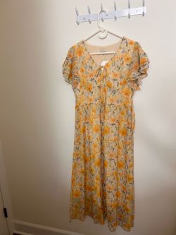 V-NECK FLORAL PRINTED DRESS
