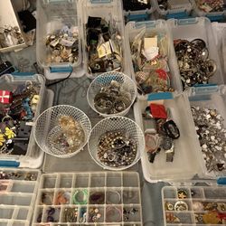 New and used jewelry, costume jewelry.