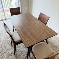 Dining Table with 4 Chairs - Can Also Be Used as a Desk