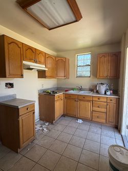 Used kitchen cabinets and counters