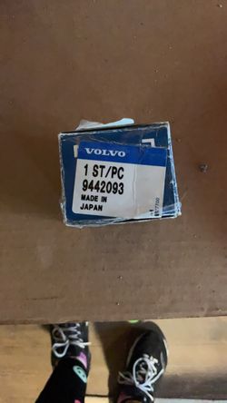 Volvo NOS-OEM Part (contact info removed)