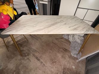 Dining table with free chairs