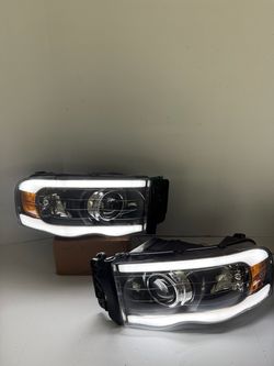 Dodge Ram 2002-2005 headlights
