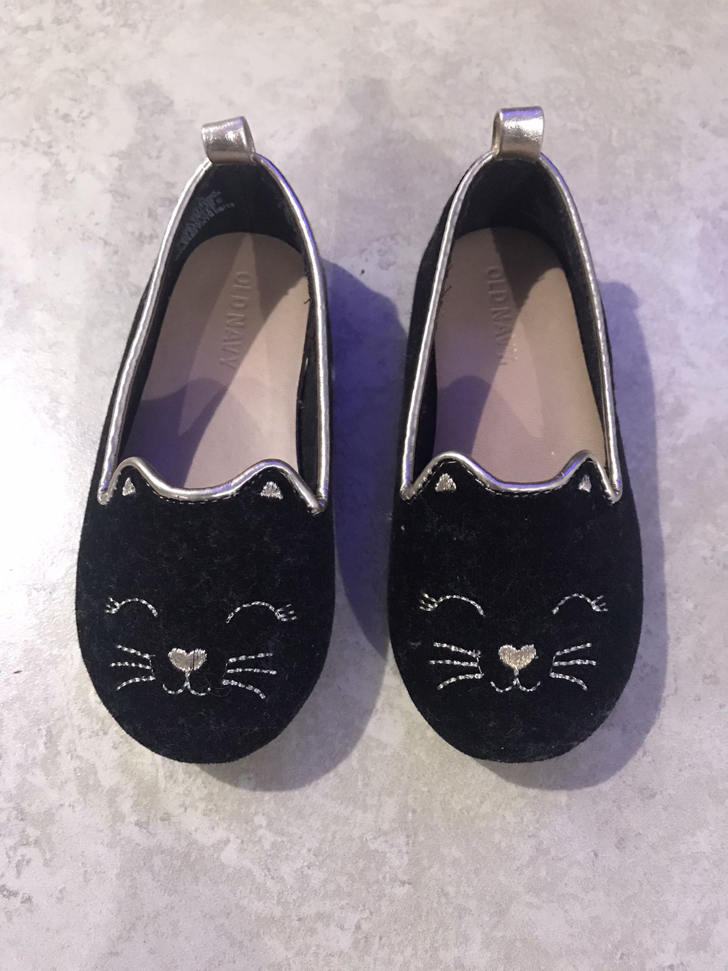 Old Navy Toddler Girl’s Faux-Suede Cat Ballet Flats / Shoes, Size 7