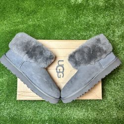 UGG Women’s Classic Mini Fluff Boots 