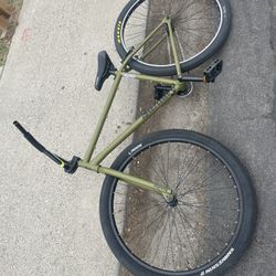 29In Sunday Bike  NEED GONE ASAP 450 Obo /TRADES