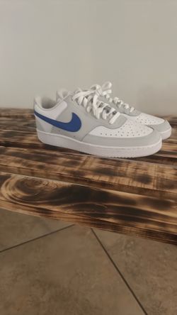 Men’s nikes size 10 BRAND NEW