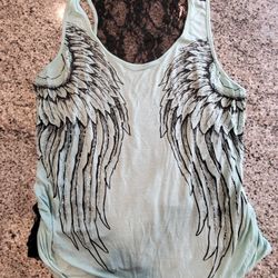 Free Kisses Lace Tank Top – Women’s Plus 2X – Angel Wings Design