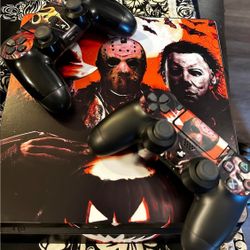PS4 With controllers