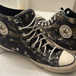 Converse Chuck Taylor Camo Size 11