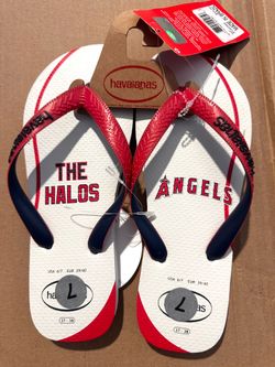 NWT havaianas red & white  "The Halos Angels" flip flops size 7 (39/40)