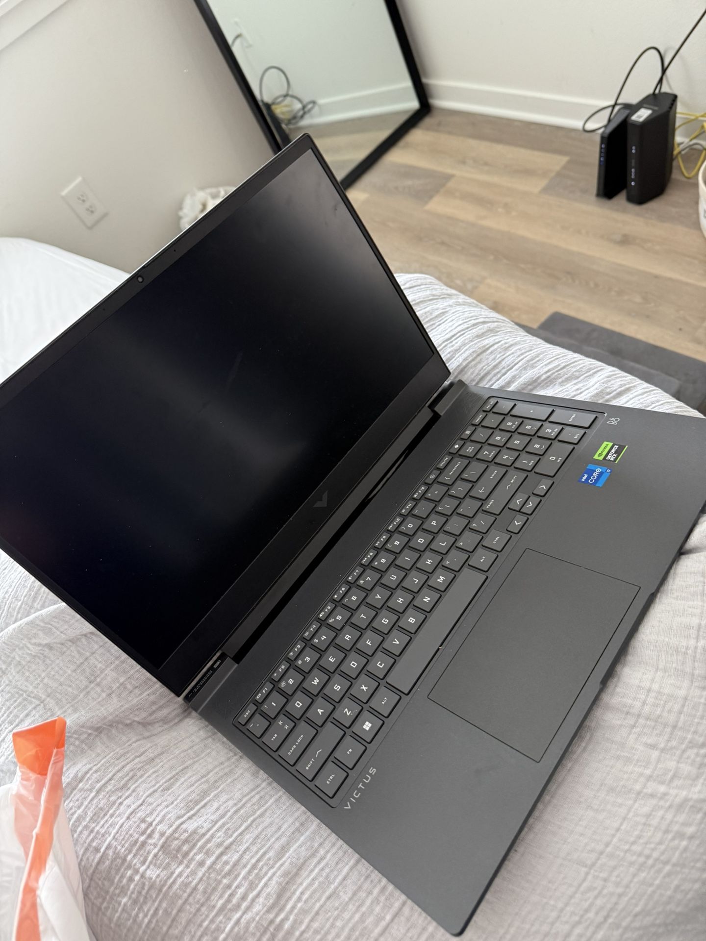 2023 HP VICTUS GAMING LAPTOP 16-r0xxx