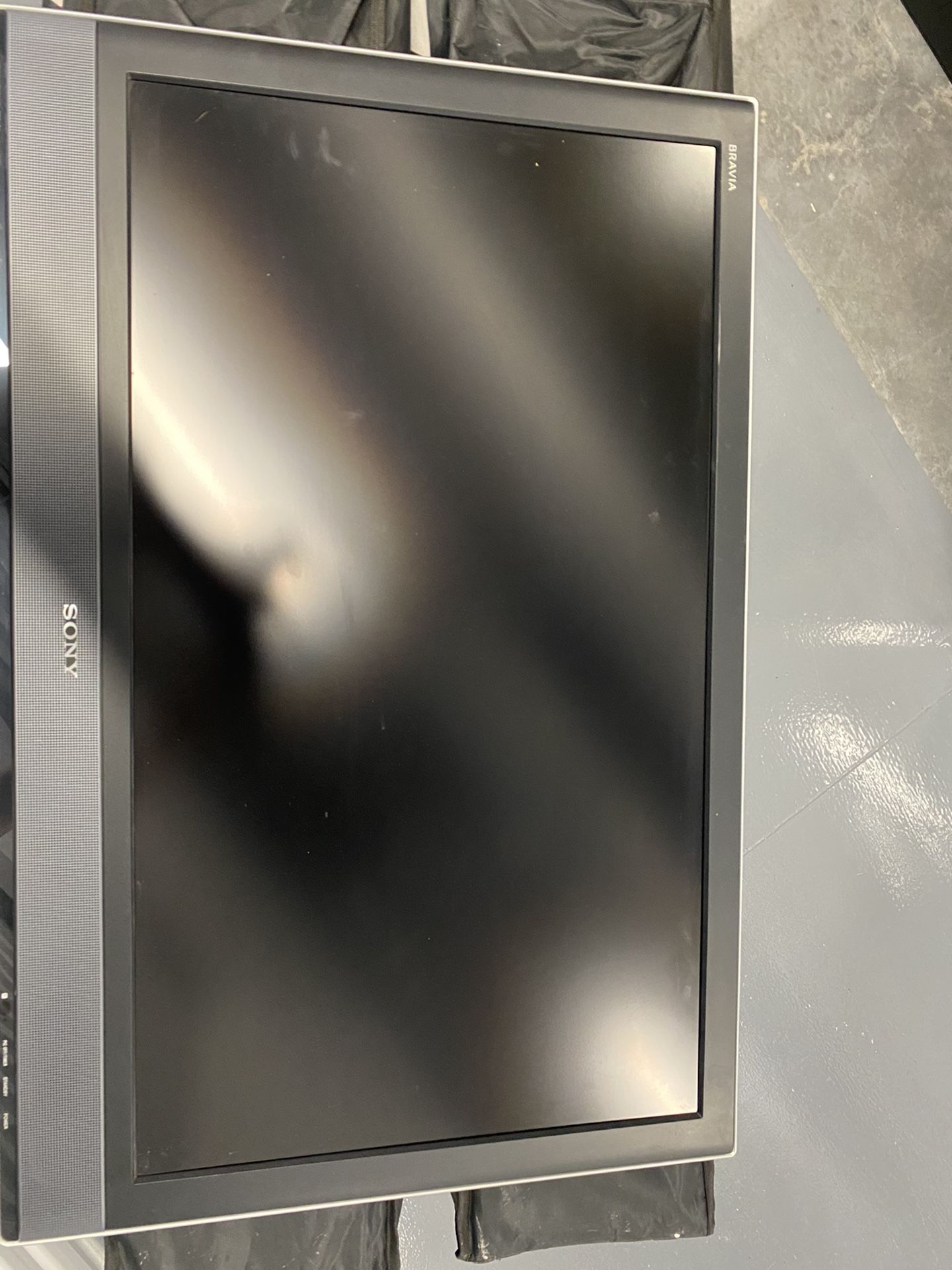 Sony Bravia KDL-40V2500 40" 1080p HD LCD Television
