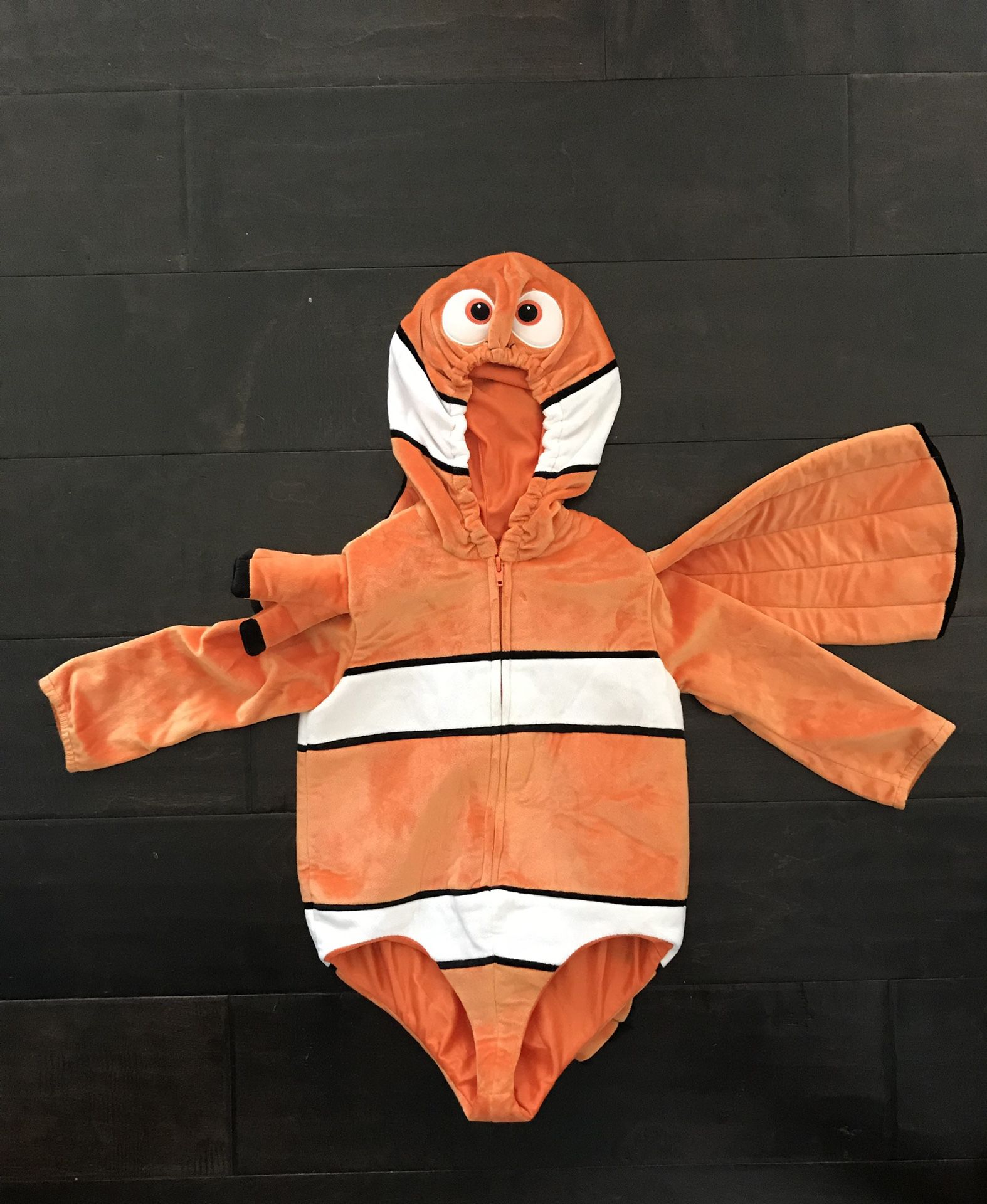 Finding Nemo costume xxs- Fits size 2/4