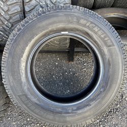 Michelin lt235/80R18