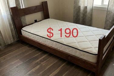 ‼️HARDWOOD TWIN BED WITH A MATTRESS in a great condition ‼️LOTS OF OTHER FURNITURE ‼️ PLEASE, CHECK MY OTHER LISTINGS AND FOLLOW